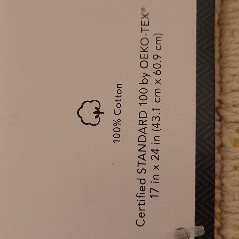 NWT Threshold Bath Rug - Picture 13 of 16